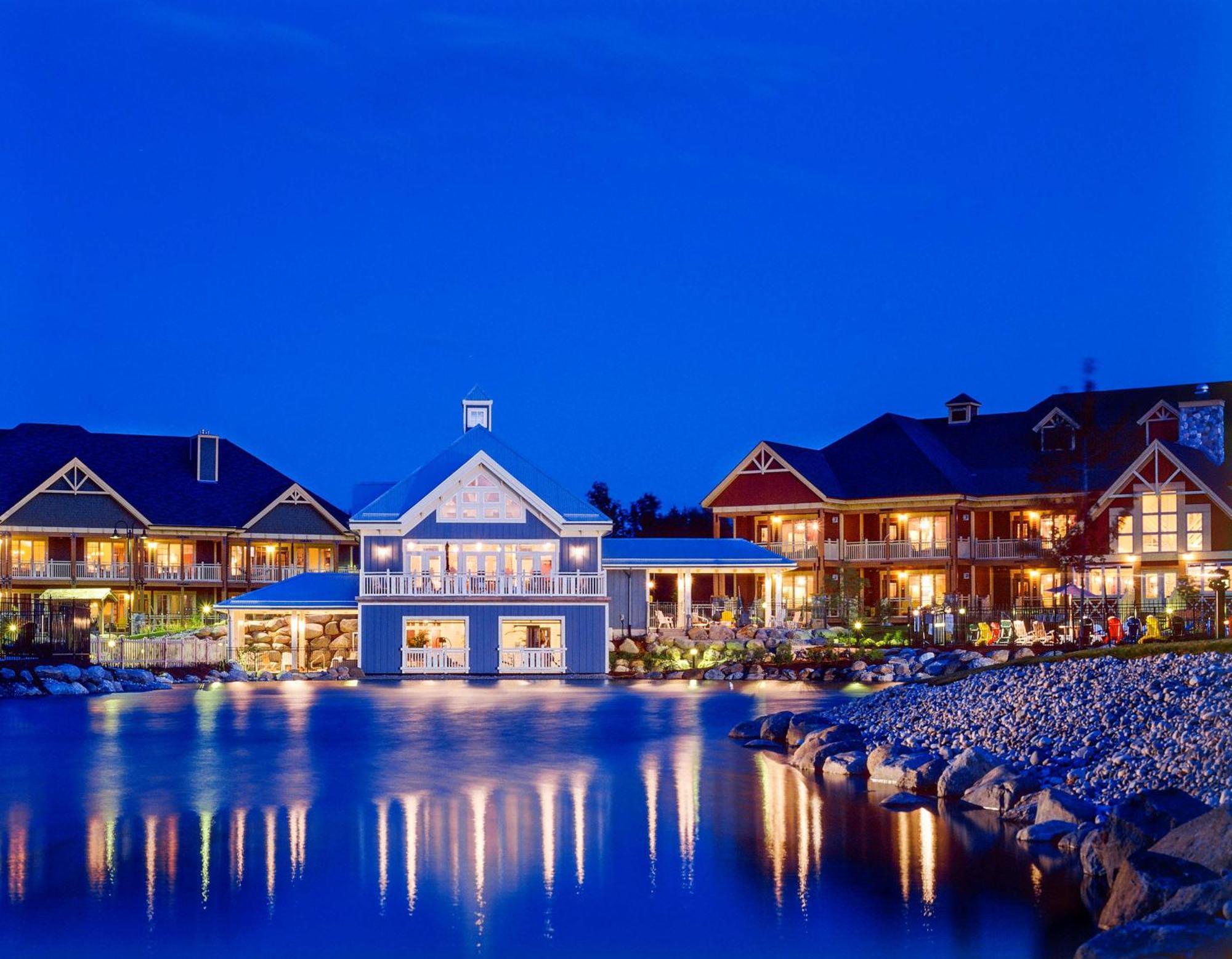 HOTEL EMBARC BLUE MOUNTAIN | ⋆⋆⋆ | BLUE MOUNTAINS, CANADA | SEASON DEALS  FROM $278